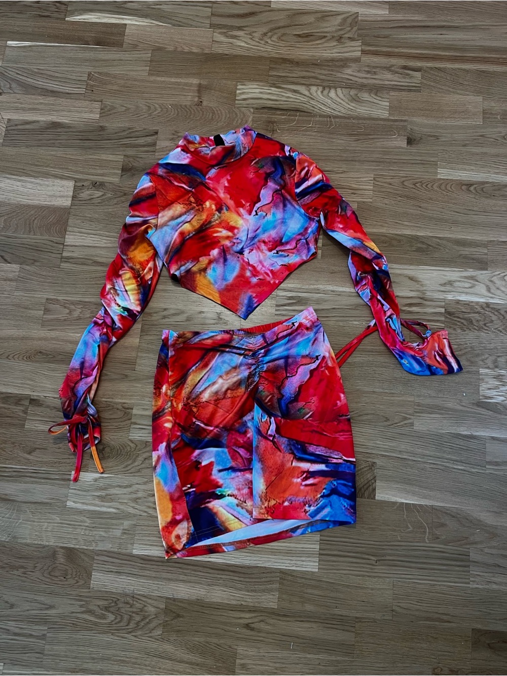Vibrant Abstract Print Mini Skirt - Red Multi
